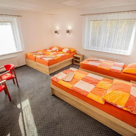 Hotel Rabbit Trhovy Stepanov Εξωτερικό φωτογραφία