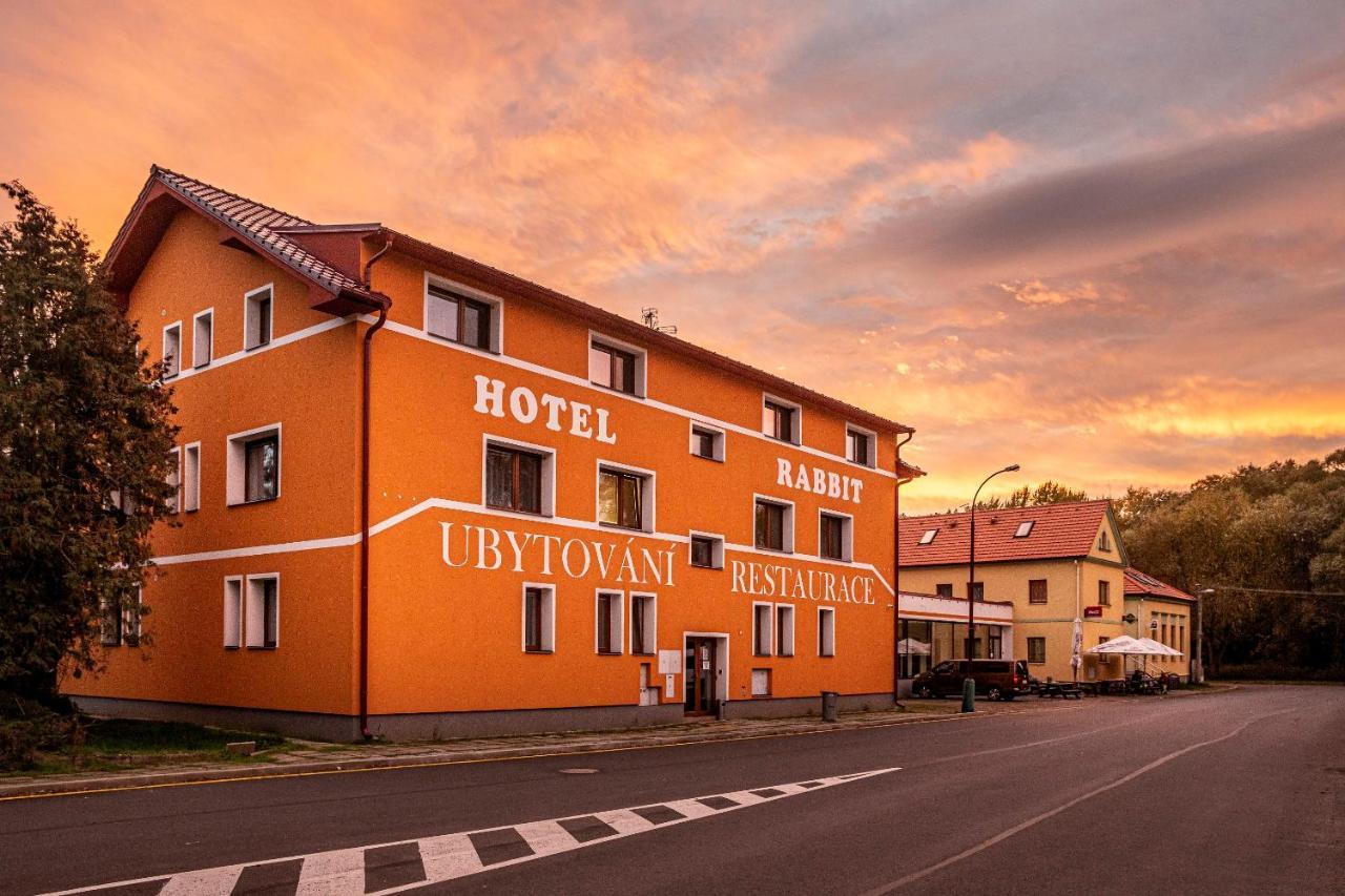 Hotel Rabbit Trhovy Stepanov Εξωτερικό φωτογραφία