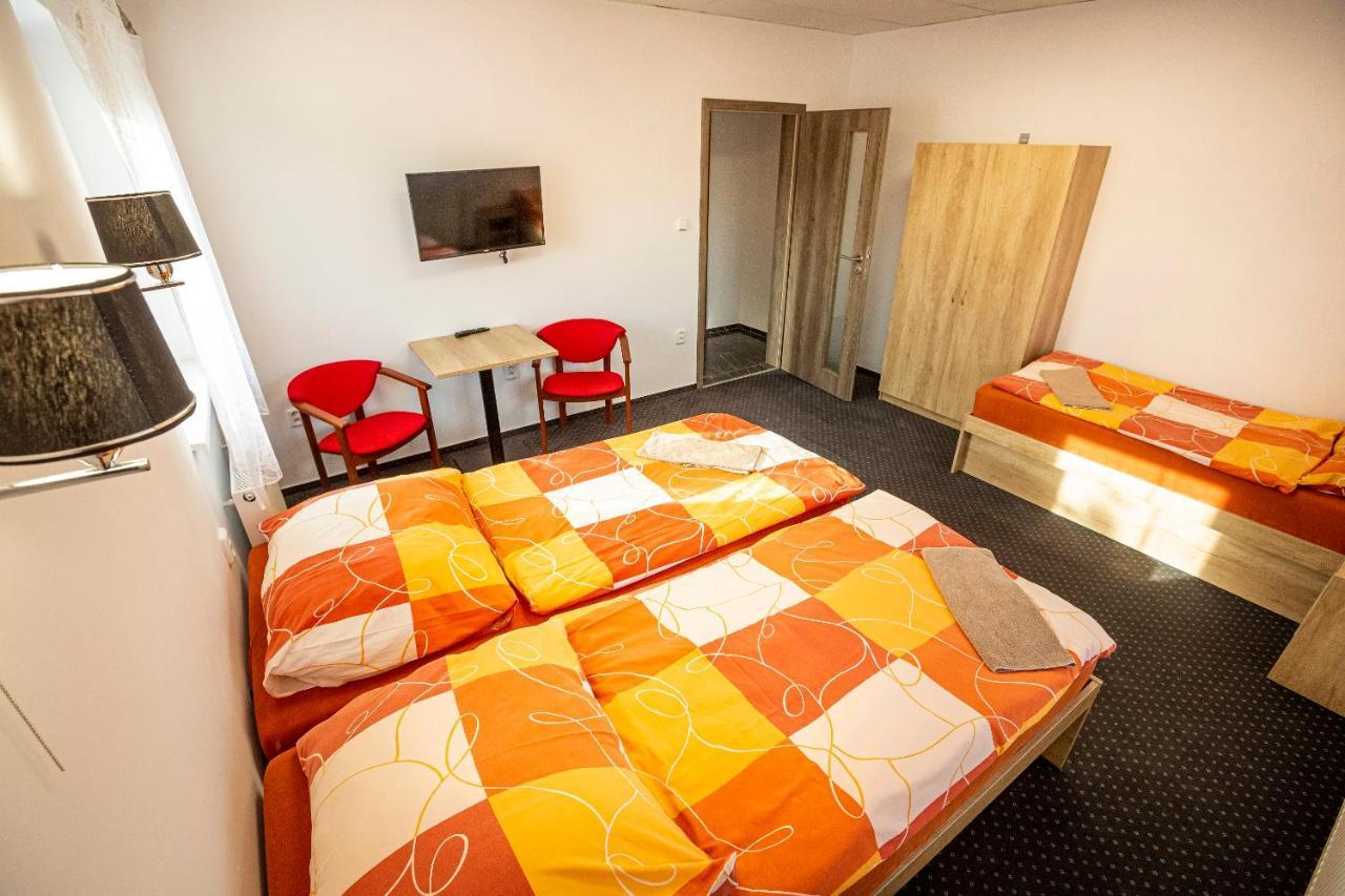 Hotel Rabbit Trhovy Stepanov Εξωτερικό φωτογραφία
