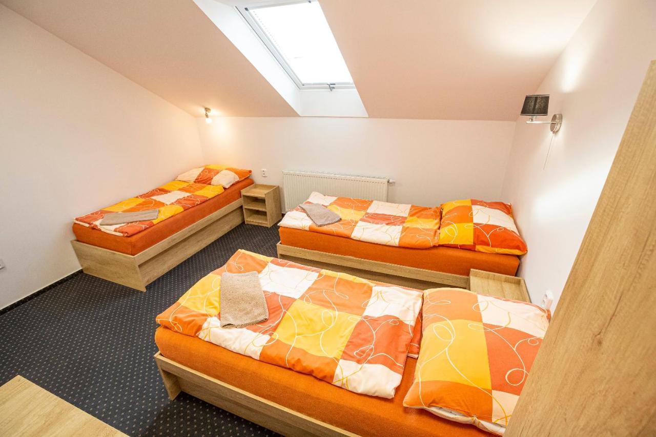 Hotel Rabbit Trhovy Stepanov Εξωτερικό φωτογραφία