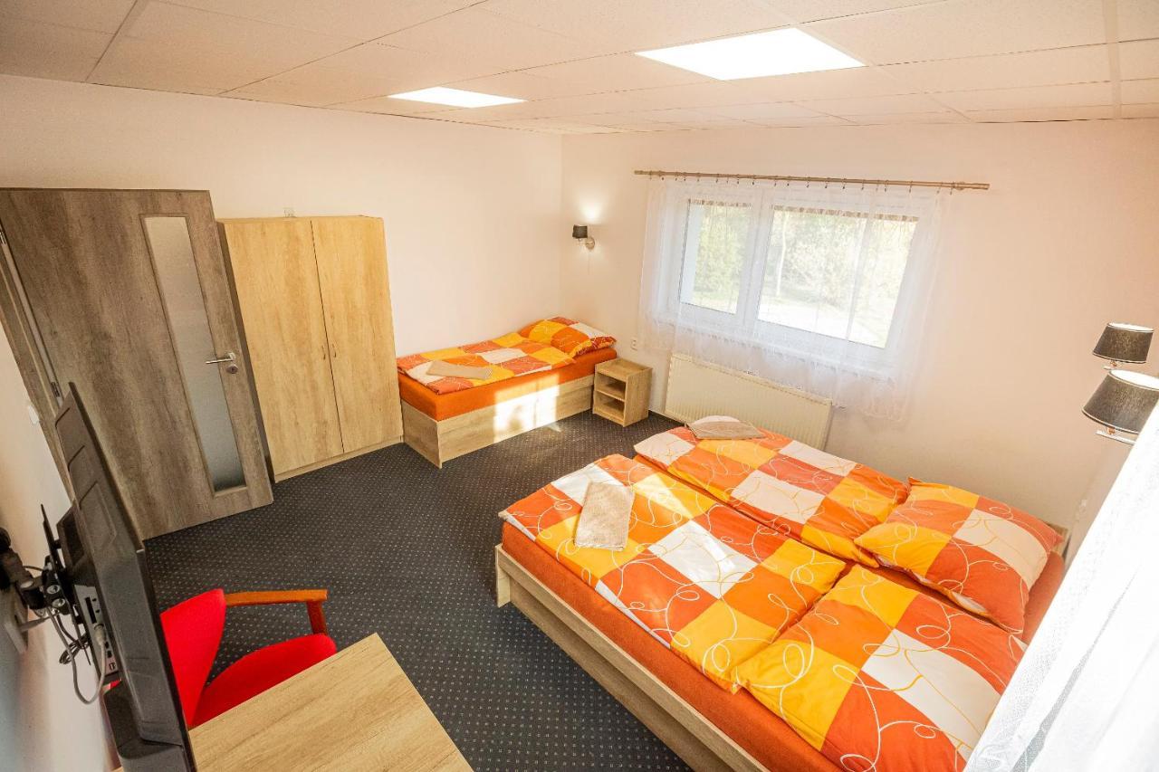 Hotel Rabbit Trhovy Stepanov Εξωτερικό φωτογραφία