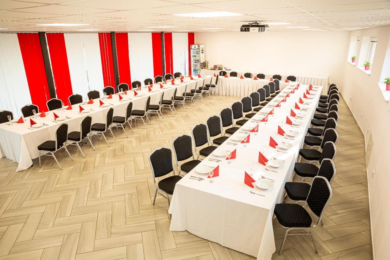 Hotel Rabbit Trhovy Stepanov Εξωτερικό φωτογραφία