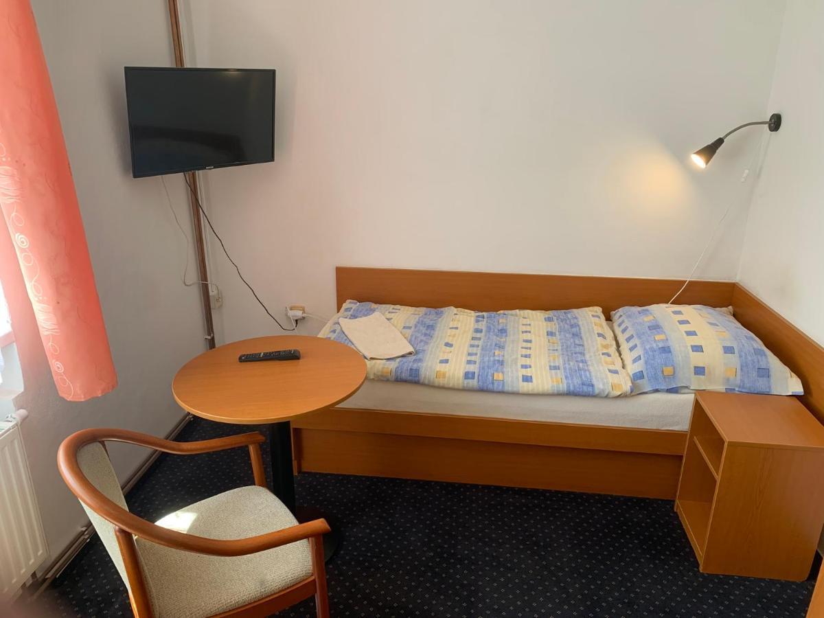 Hotel Rabbit Trhovy Stepanov Εξωτερικό φωτογραφία