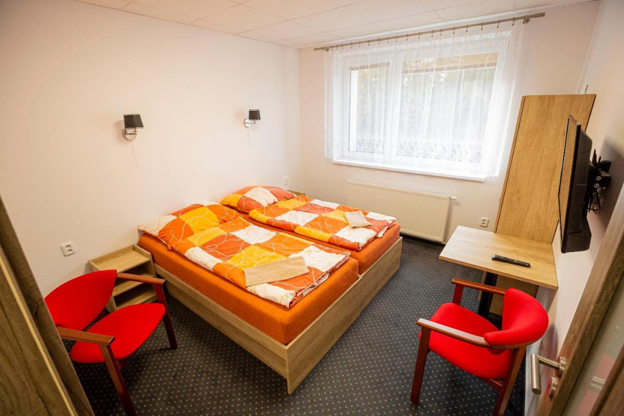 Hotel Rabbit Trhovy Stepanov Εξωτερικό φωτογραφία