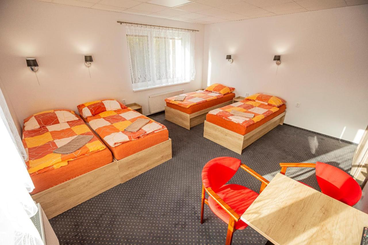 Hotel Rabbit Trhovy Stepanov Εξωτερικό φωτογραφία