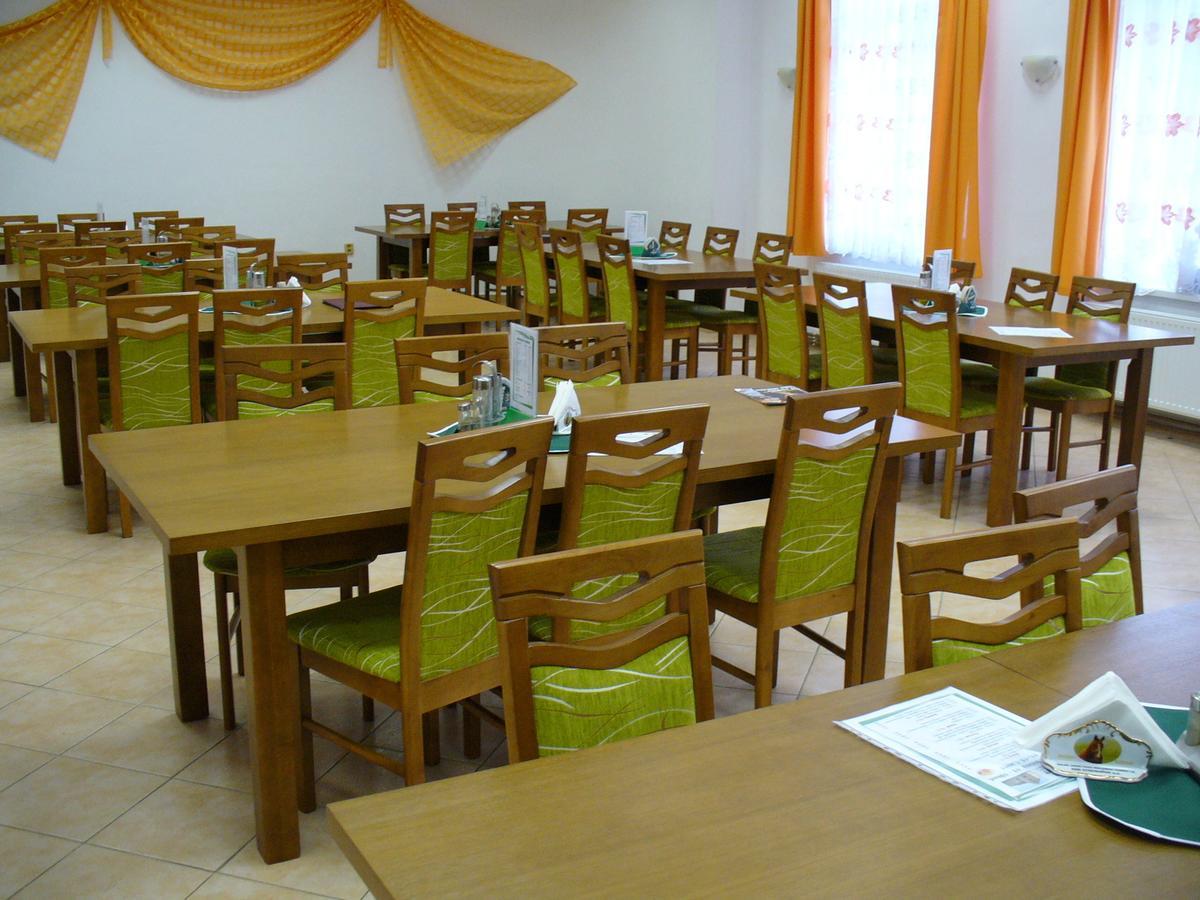 Hotel Rabbit Trhovy Stepanov Εξωτερικό φωτογραφία
